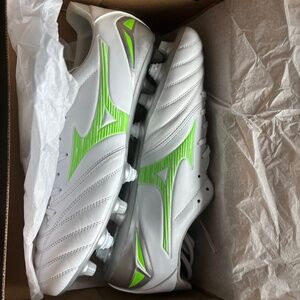 Mizuno Morelia Neo IV Pro Mix Rugby Cleats (size UK 9)